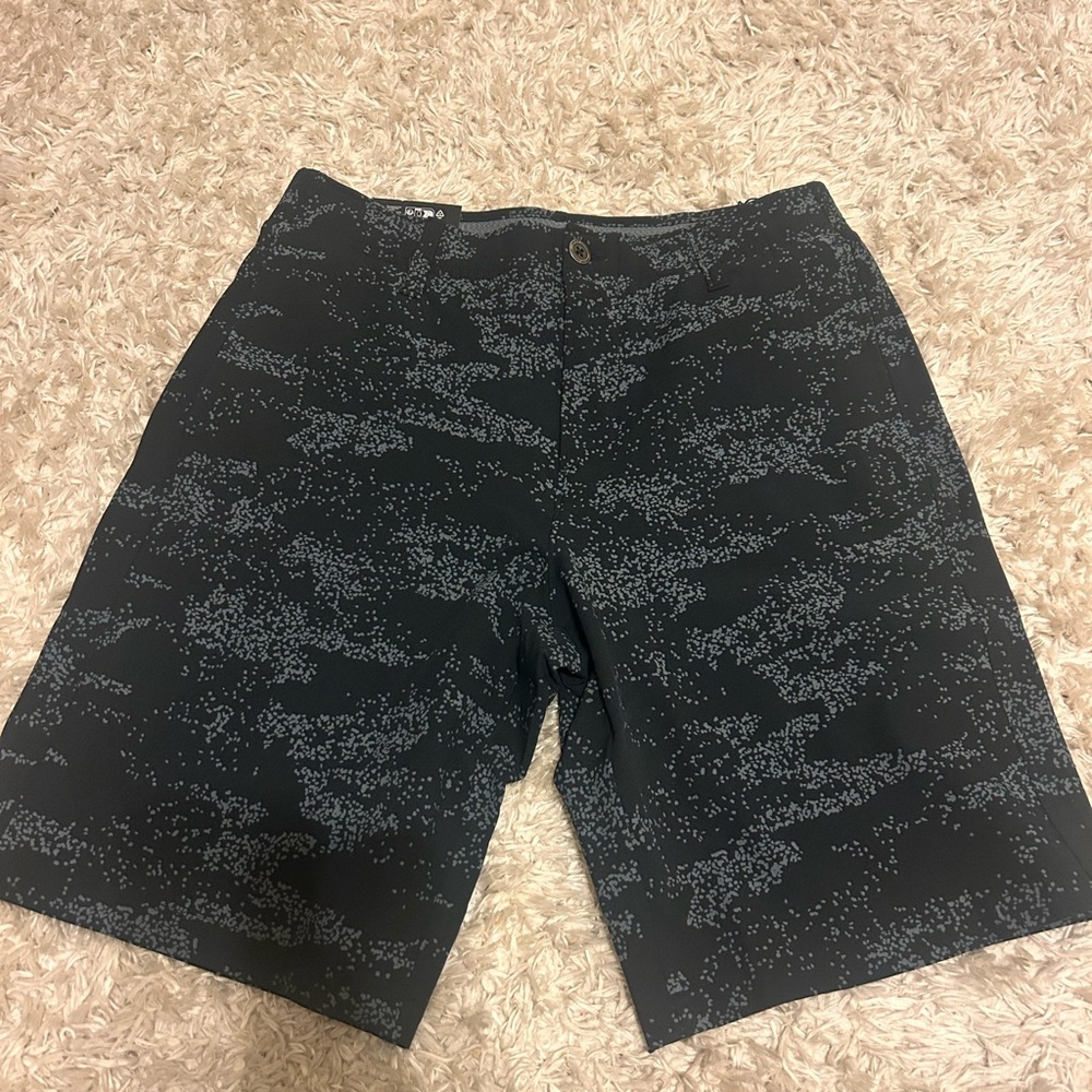 Men's Black and Gray Patterned golf Shorts